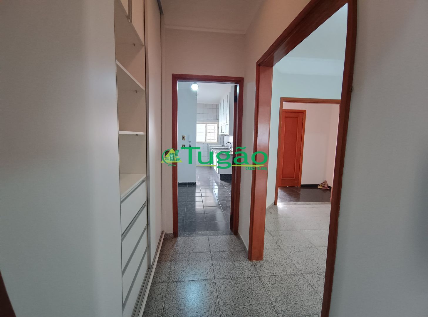 Casa com 3 quartos à venda, 300m² — foto 8 de 35