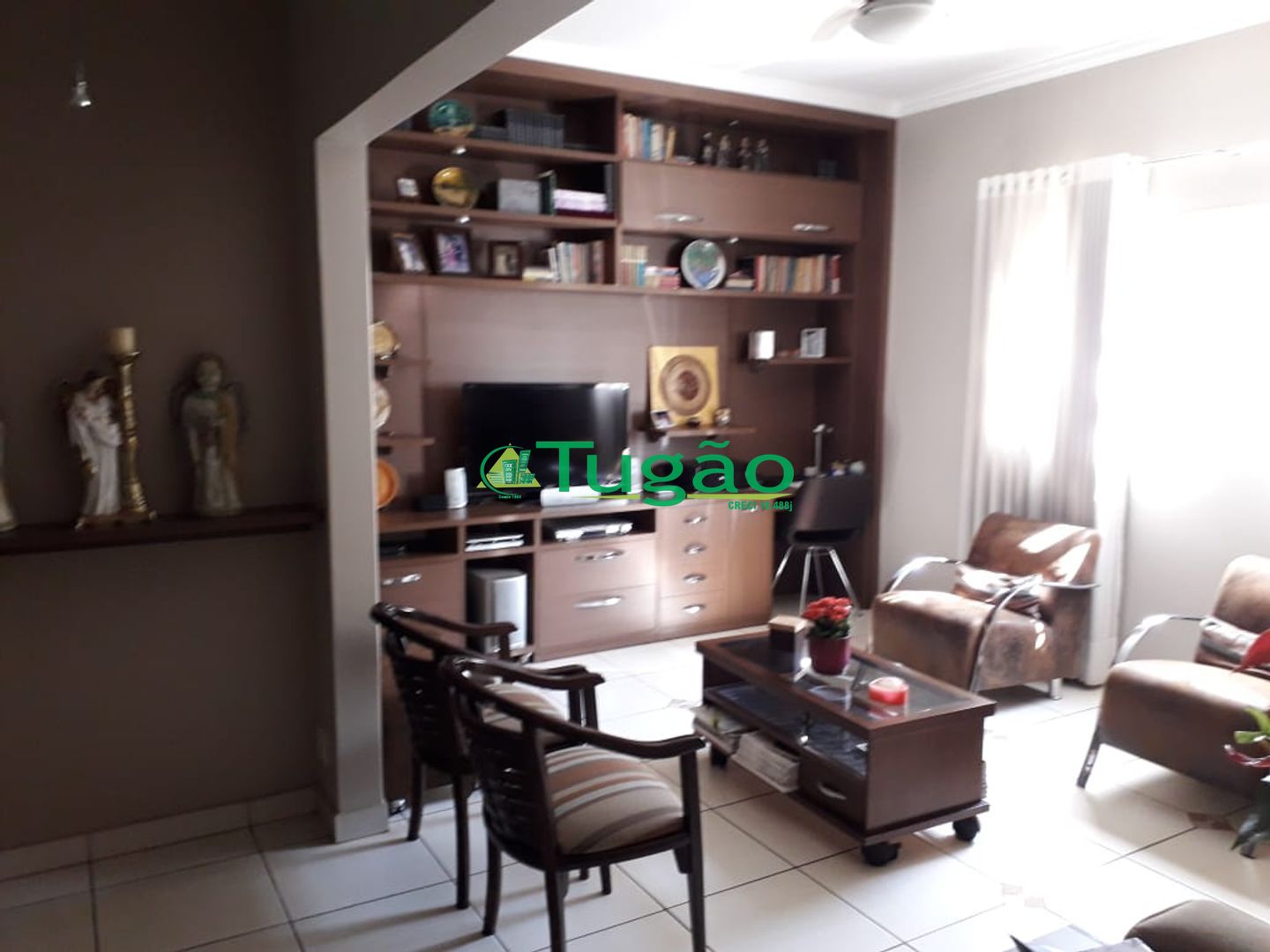 Casa com 3 quartos à venda, 175m² — foto 2 de 16