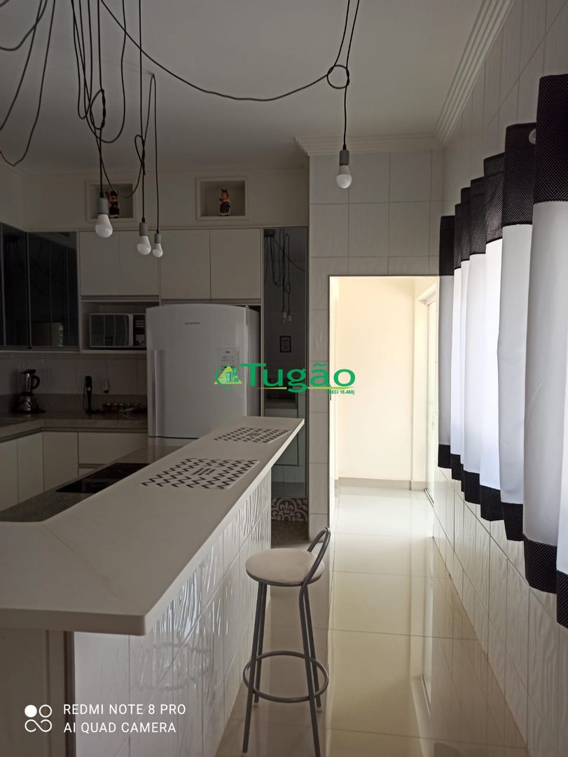 Casa de Condomínio com 4 quartos à venda, 800m² — foto 2 de 28