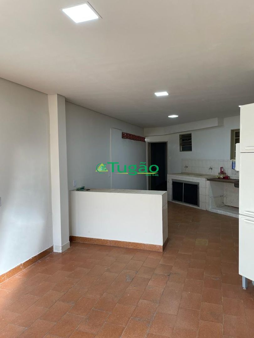 Casa com 3 quartos à venda, 184m² — foto 5 de 17