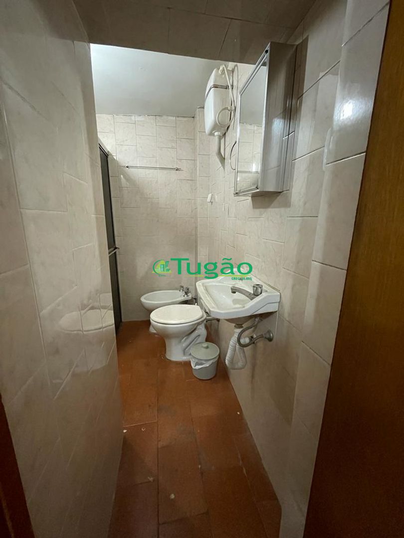 Casa com 3 quartos à venda, 184m² — foto 2 de 17