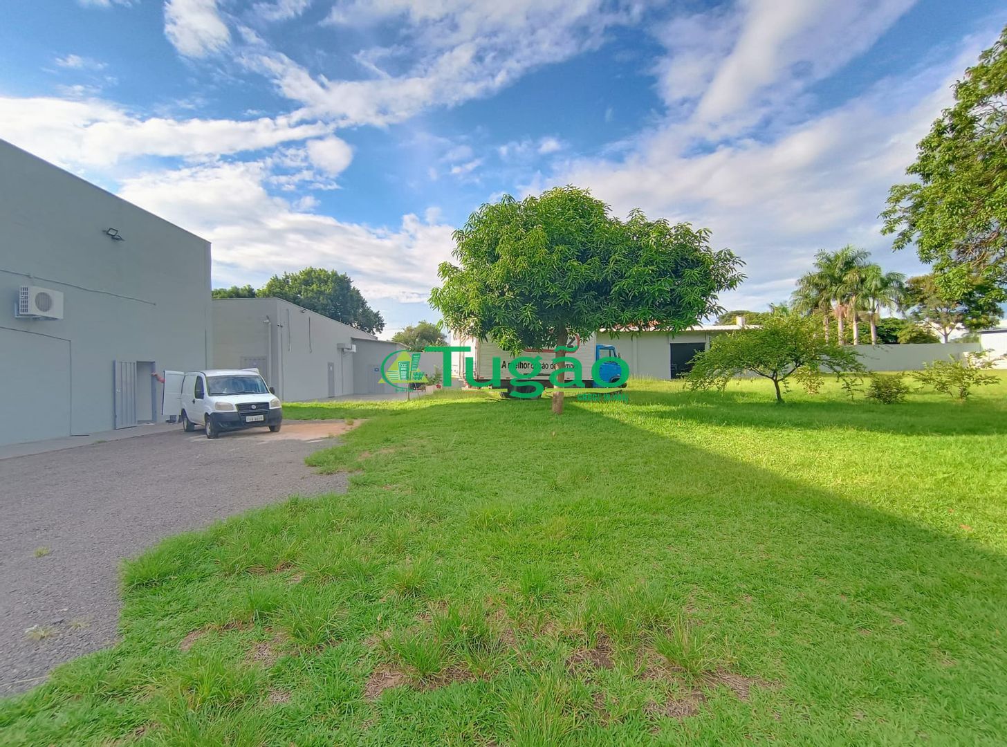 Galpão / Depósito / Armazém  à venda, 1327m² — foto 13 de 32