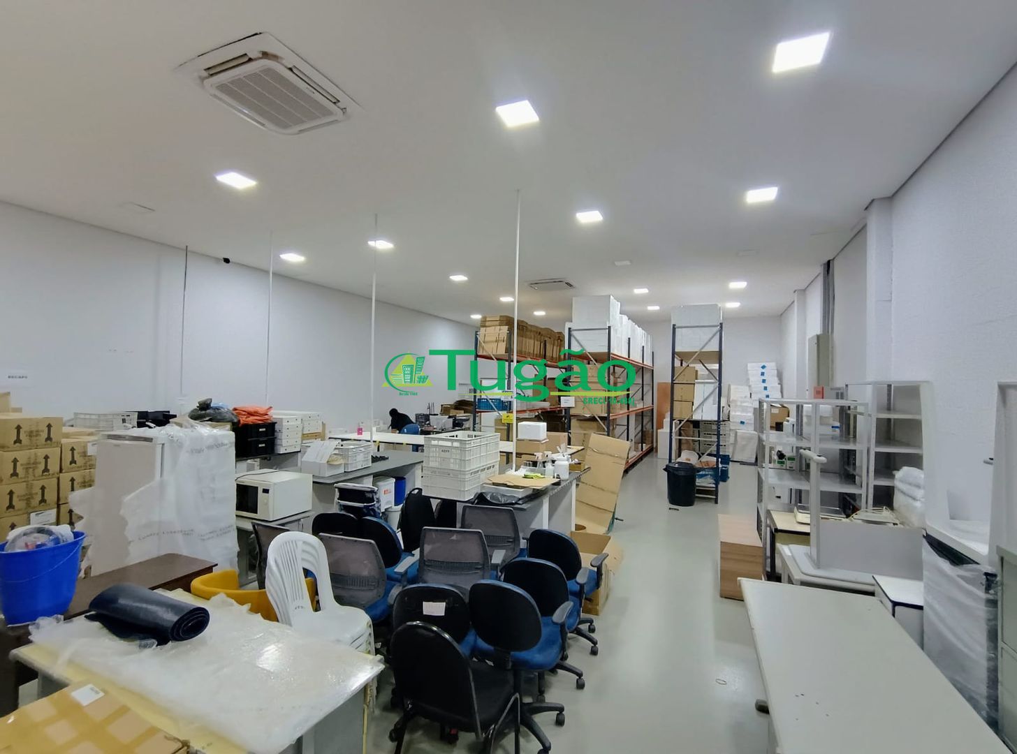 Galpão / Depósito / Armazém  à venda, 1327m² — foto 1 de 32