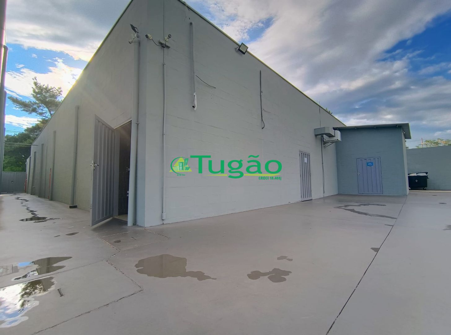 Galpão / Depósito / Armazém  à venda, 1327m² — foto 24 de 32