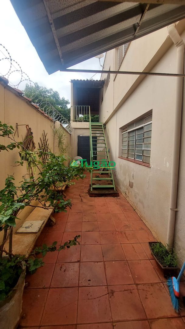 Casa com 5 quartos à venda, 345m² — foto 18 de 24