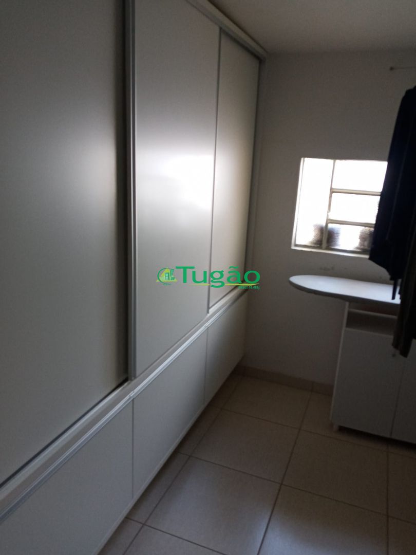 Casa com 3 quartos à venda, 181m² — foto 4 de 16