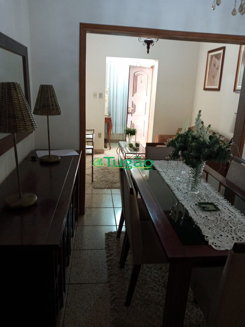 Casa com 3 quartos à venda, 181m² — foto 15 de 16