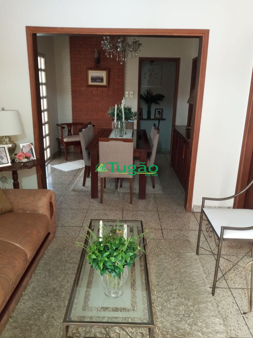 Casa com 3 quartos à venda, 181m² — foto 14 de 16