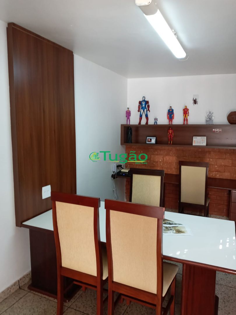 Casa com 3 quartos à venda, 181m² — foto 12 de 16