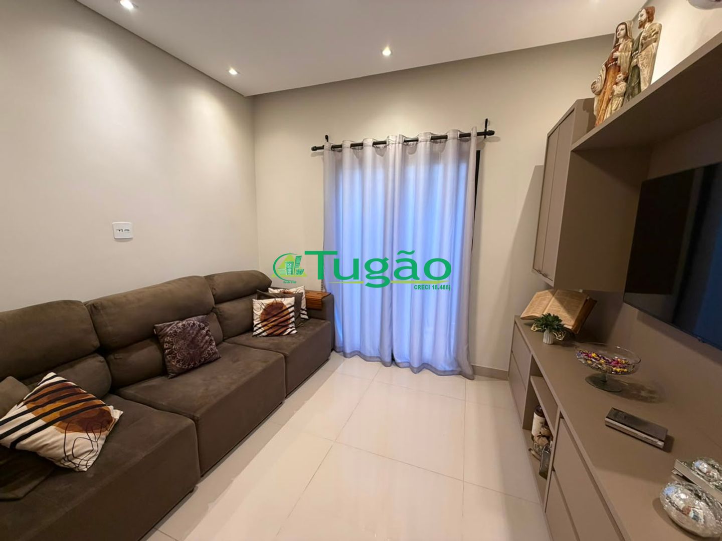 Casa de Condomínio com 3 quartos para aluguel, 200m² — foto 20 de 37