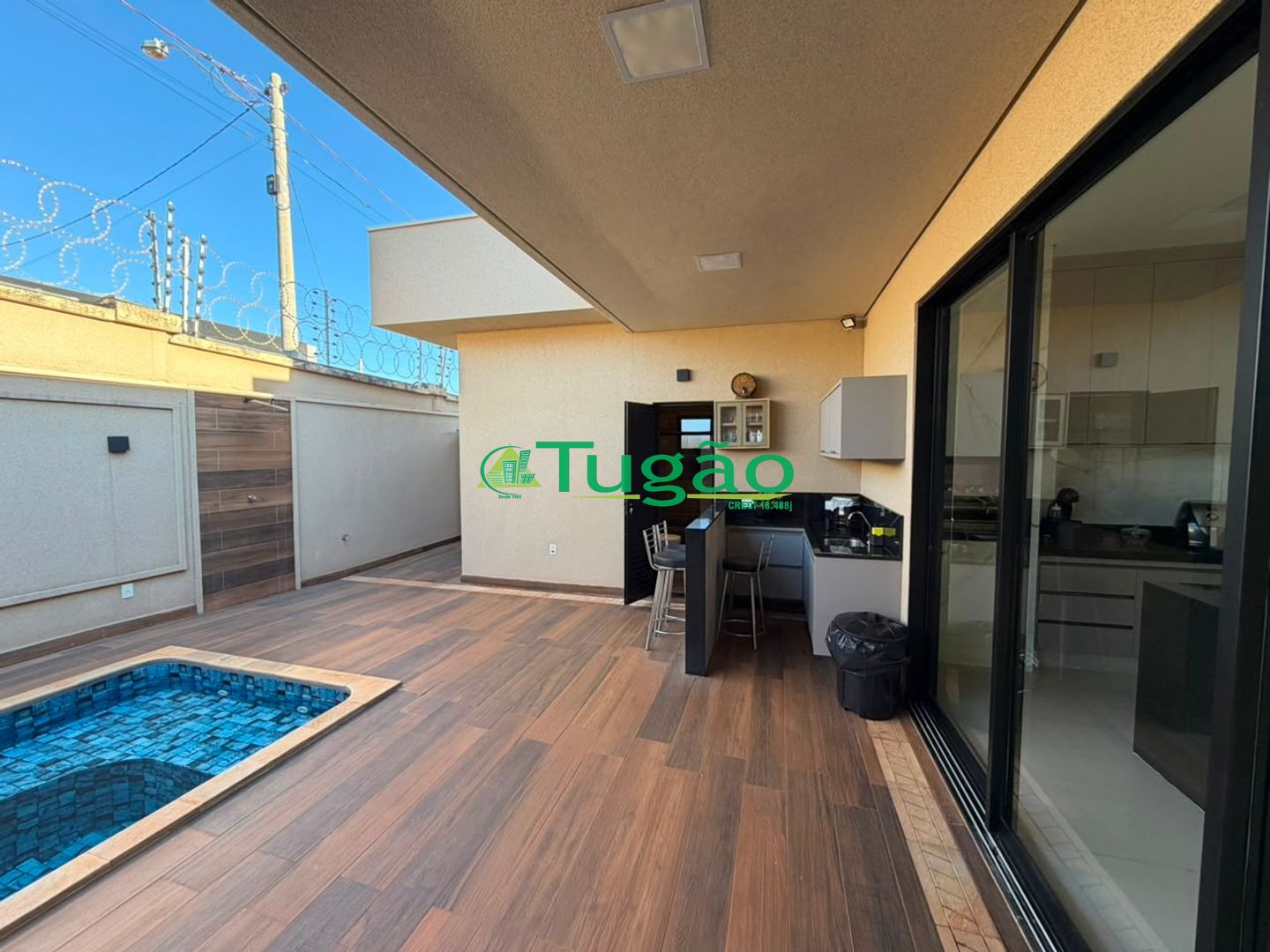 Casa de Condomínio com 3 quartos para aluguel, 200m² — foto 15 de 37