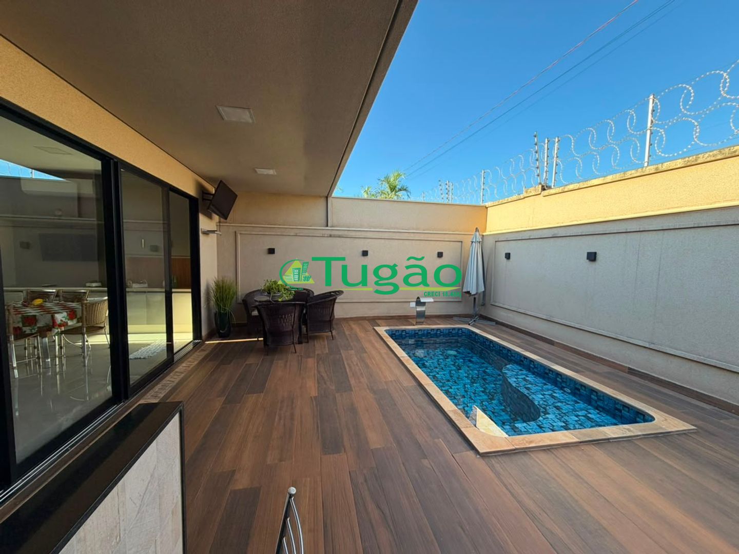 Casa de Condomínio com 3 quartos para aluguel, 200m² — foto 17 de 37