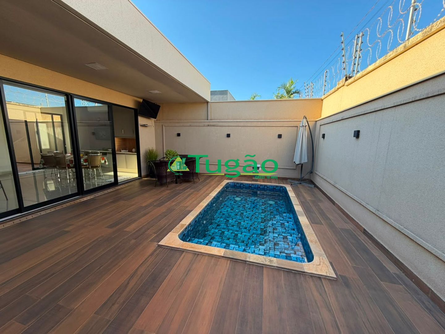 Casa de Condomínio com 3 quartos para aluguel, 200m² — foto 8 de 37