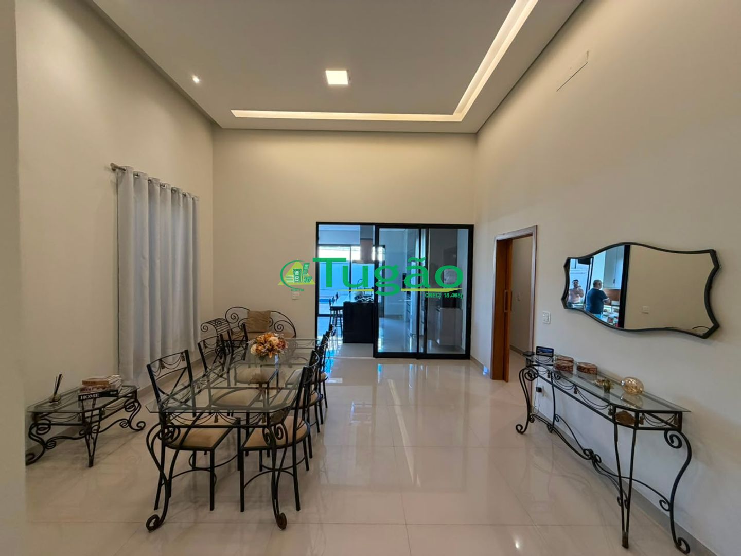 Casa de Condomínio com 3 quartos para aluguel, 200m² — foto 16 de 37