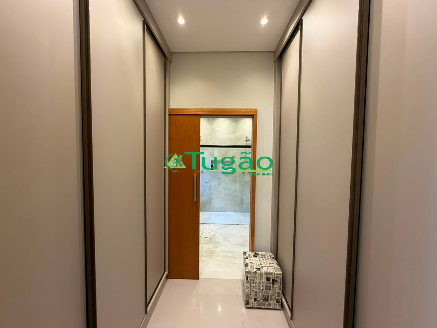 Casa de Condomínio com 3 quartos para aluguel, 200m² — foto 33 de 37