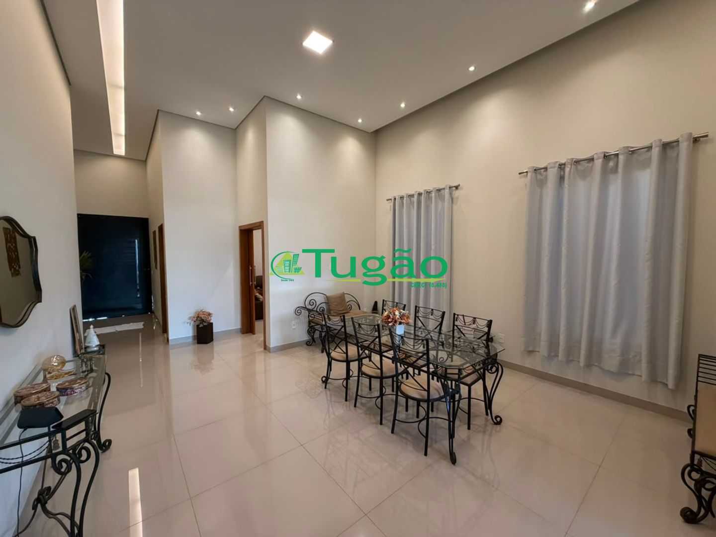 Casa de Condomínio com 3 quartos para aluguel, 200m² — foto 23 de 37