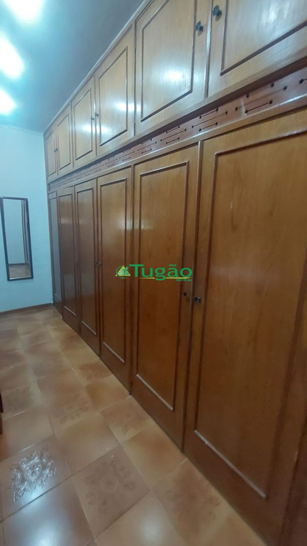 Casa com 6 quartos para aluguel, 600m² — foto 13 de 24