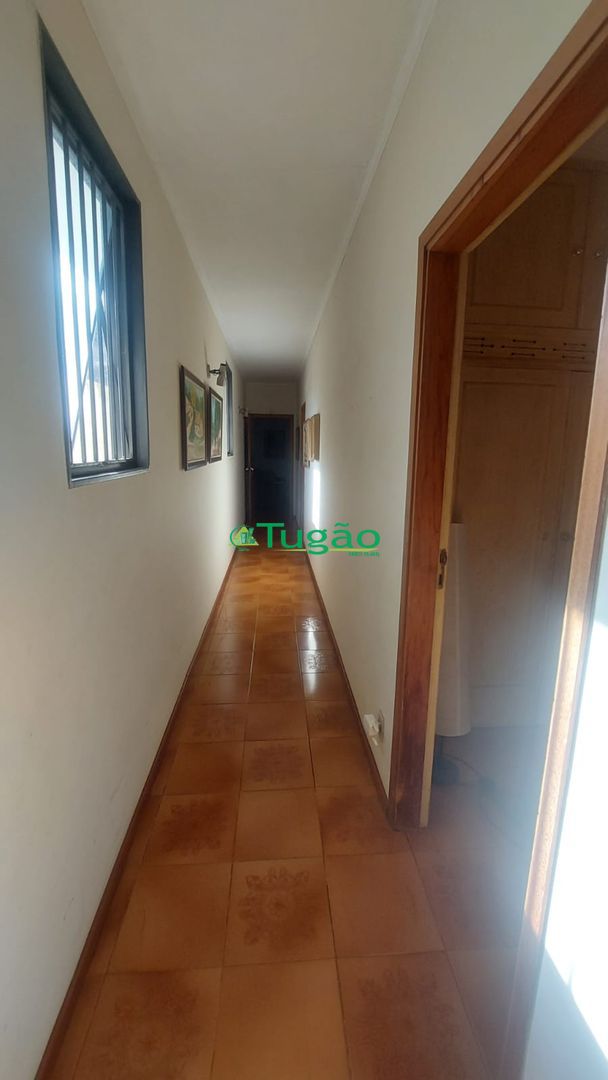 Casa com 6 quartos para aluguel, 600m² — foto 10 de 24
