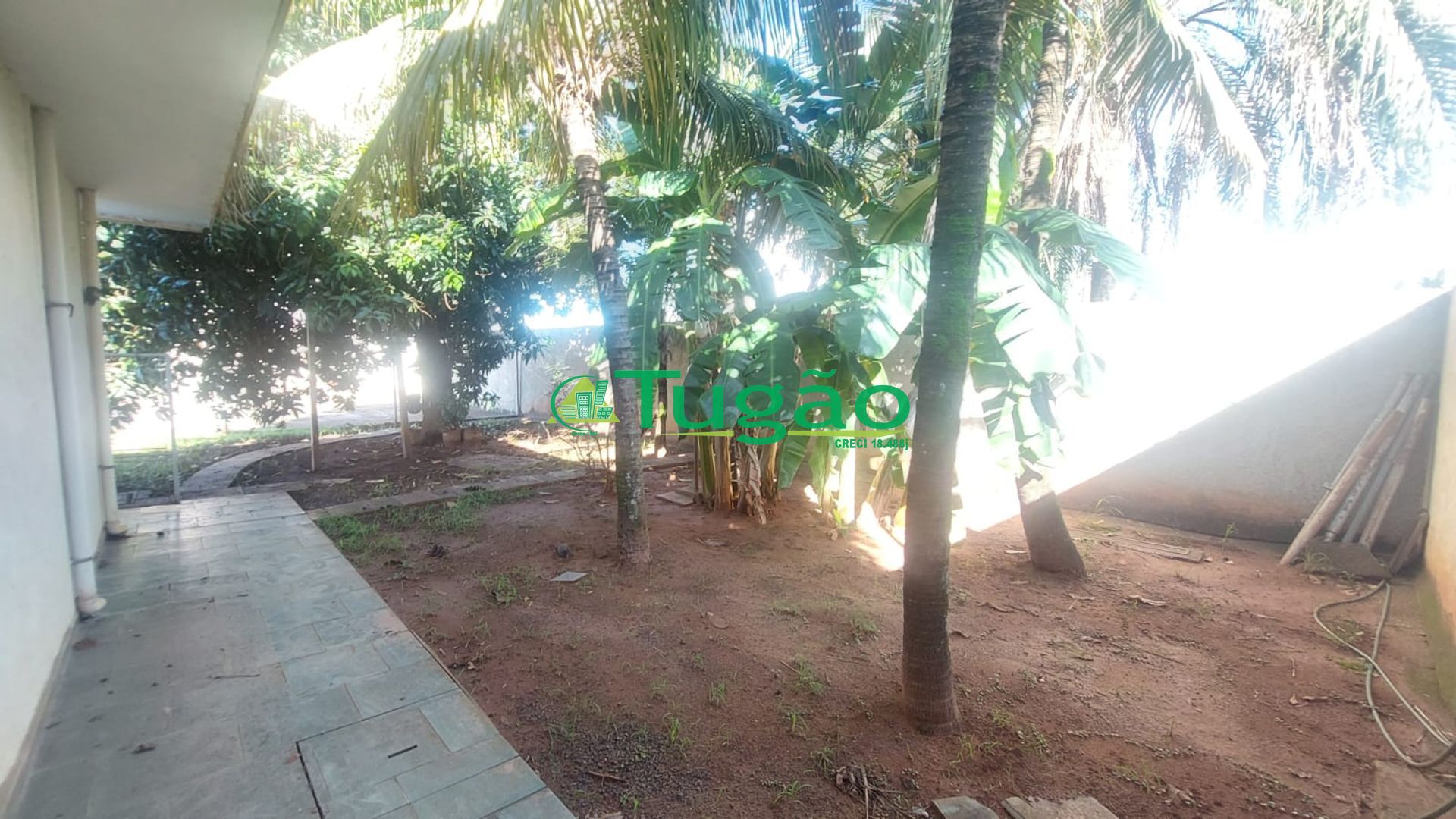 Casa com 6 quartos para aluguel, 600m² — foto 7 de 24