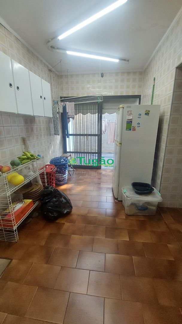 Casa com 6 quartos para aluguel, 600m² — foto 19 de 24