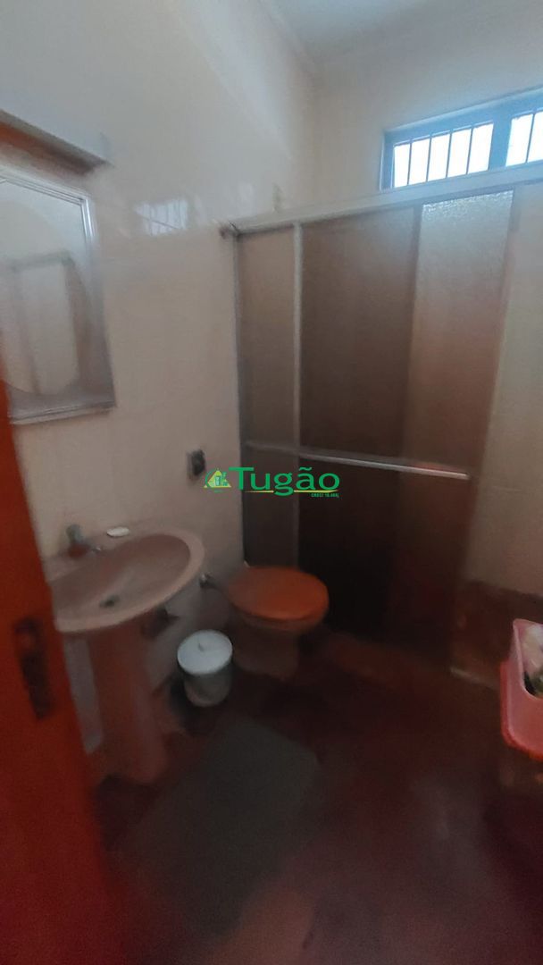 Casa com 6 quartos para aluguel, 600m² — foto 18 de 24