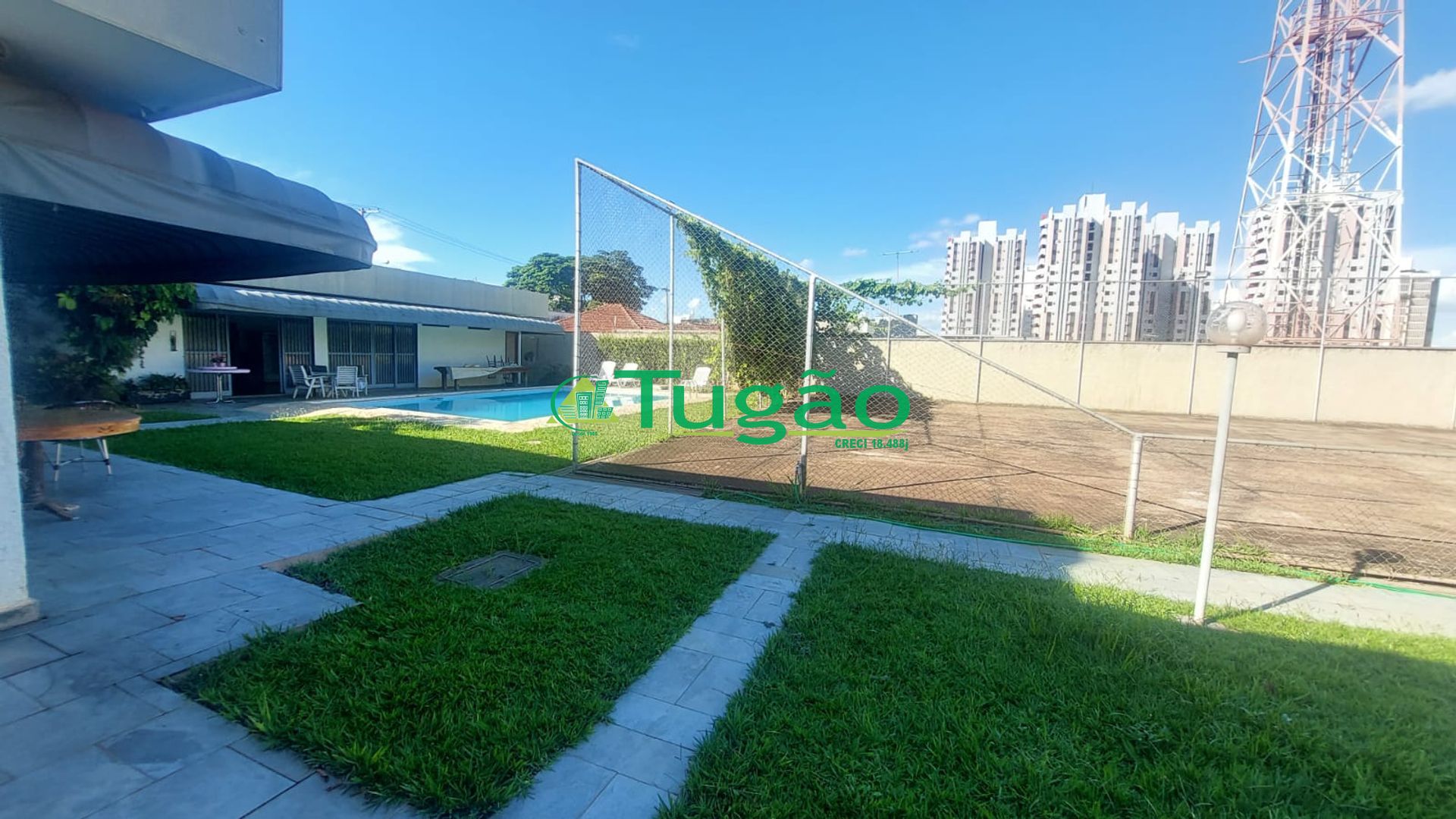 Casa com 6 quartos para aluguel, 600m² — foto 12 de 24