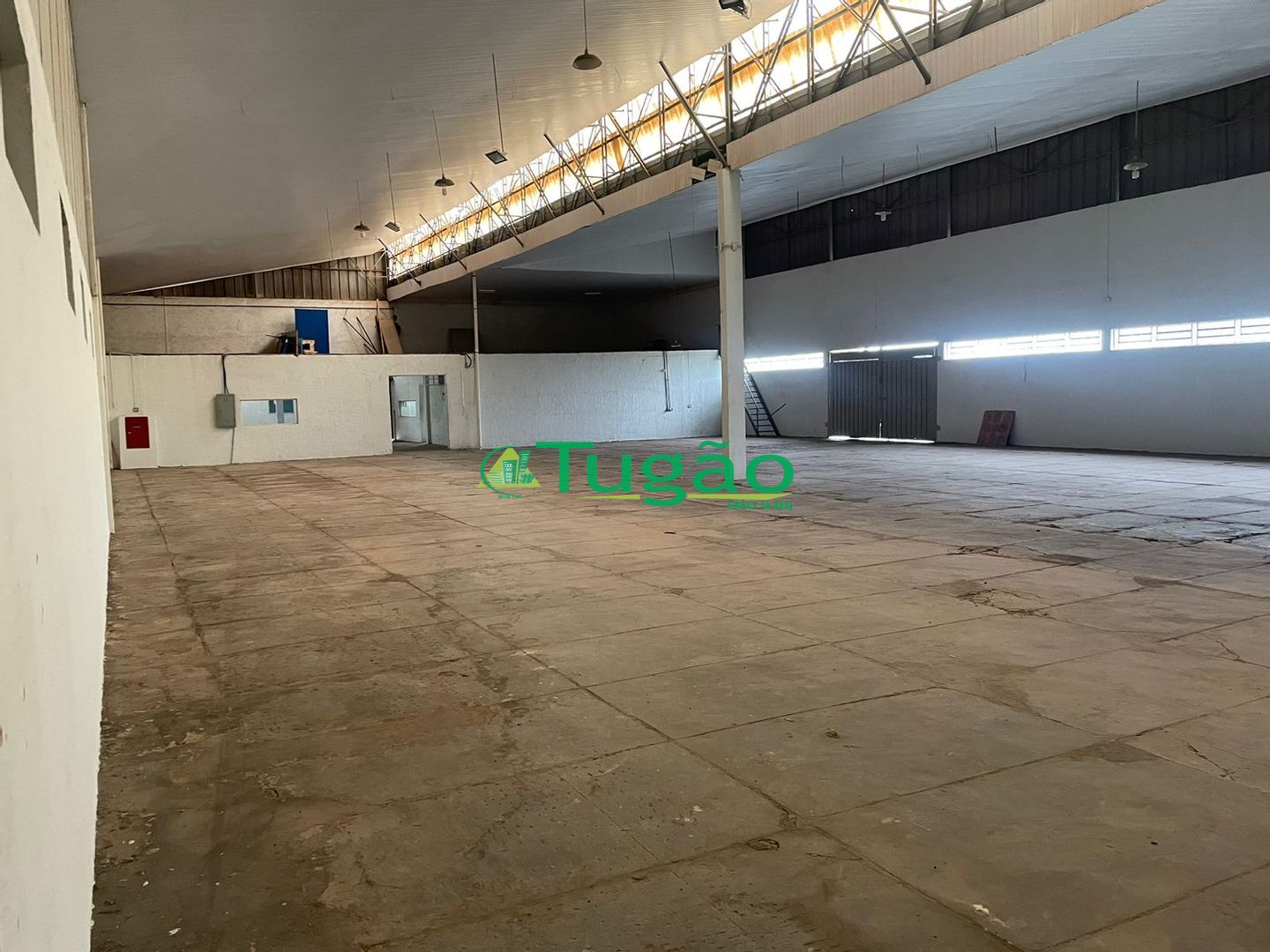 Loja / Salão / Ponto Comercial  à venda, 3200m² — foto 8 de 28