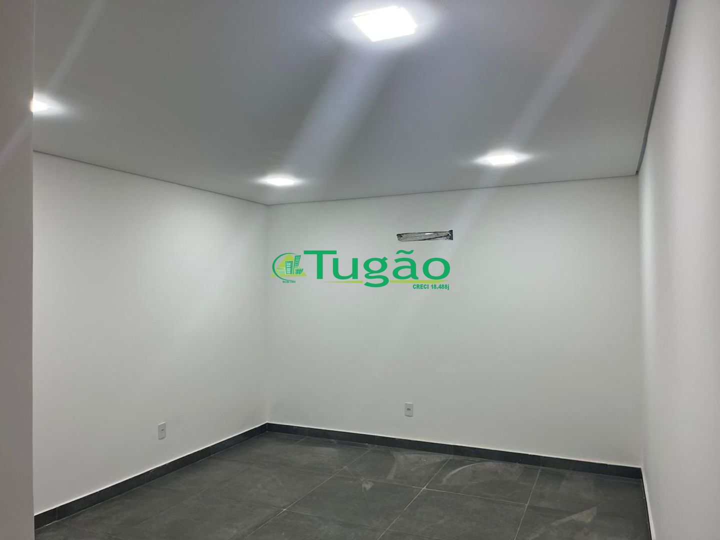 Imóvel Comercial  à venda, 200m² — foto 2 de 7