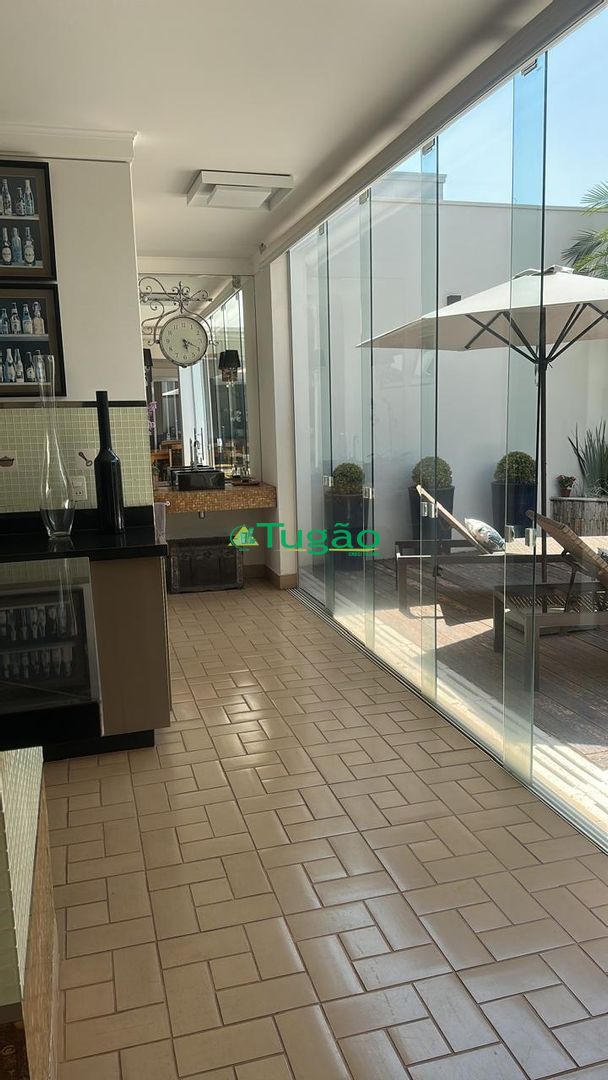 Casa com 4 quartos à venda, 300m² — foto 21 de 30