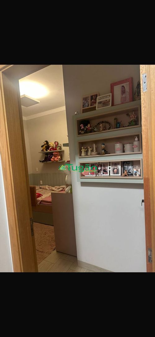 Casa de Condomínio com 3 quartos à venda, 158m² — foto 4 de 32