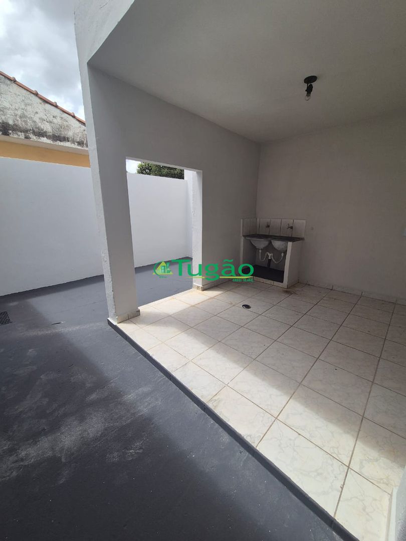 Casa com 2 quartos para aluguel, 100m² — foto 3 de 21