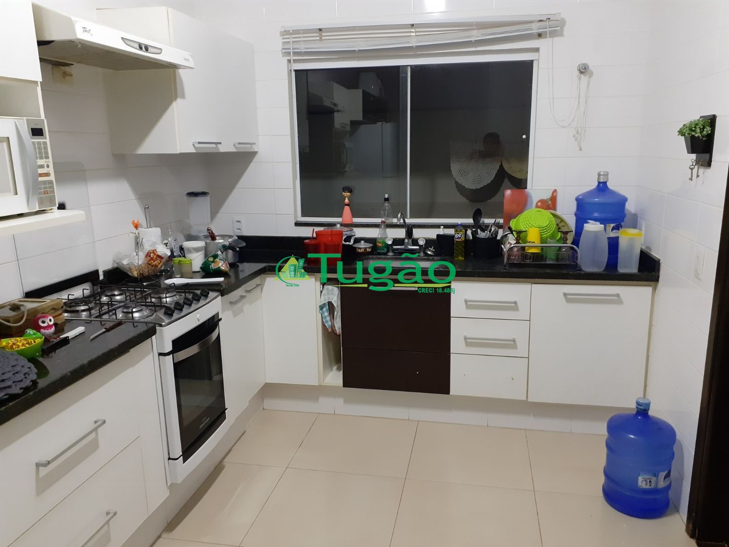 Casa de Condomínio com 3 quartos à venda, 207m² — foto 3 de 32