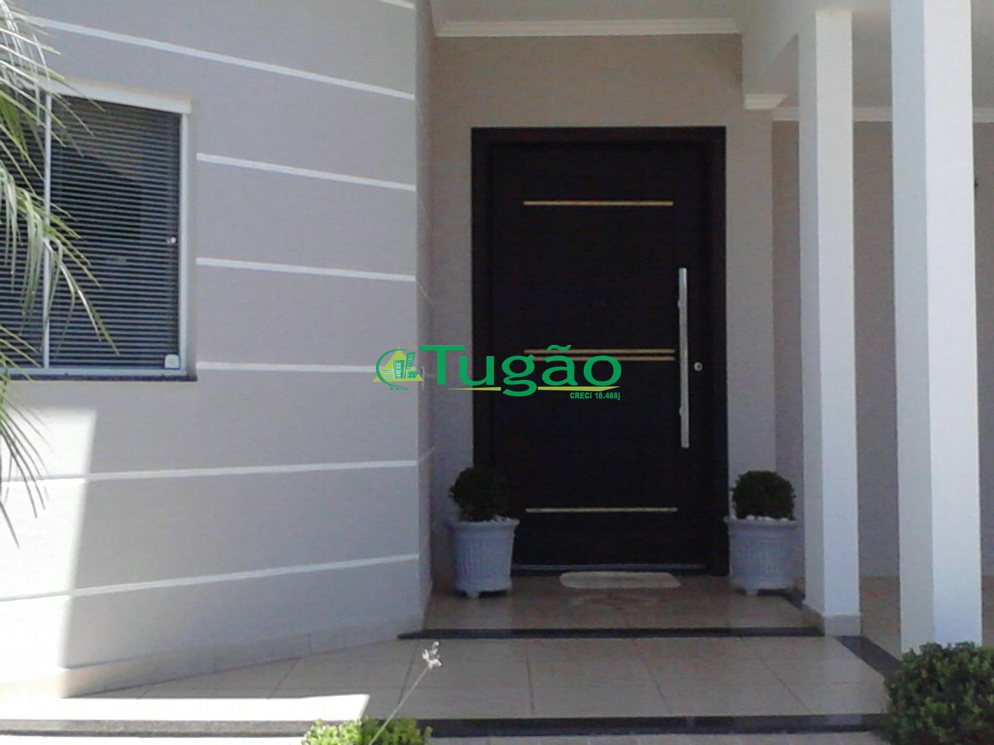 Casa de Condomínio com 3 quartos à venda, 207m² — foto 2 de 32