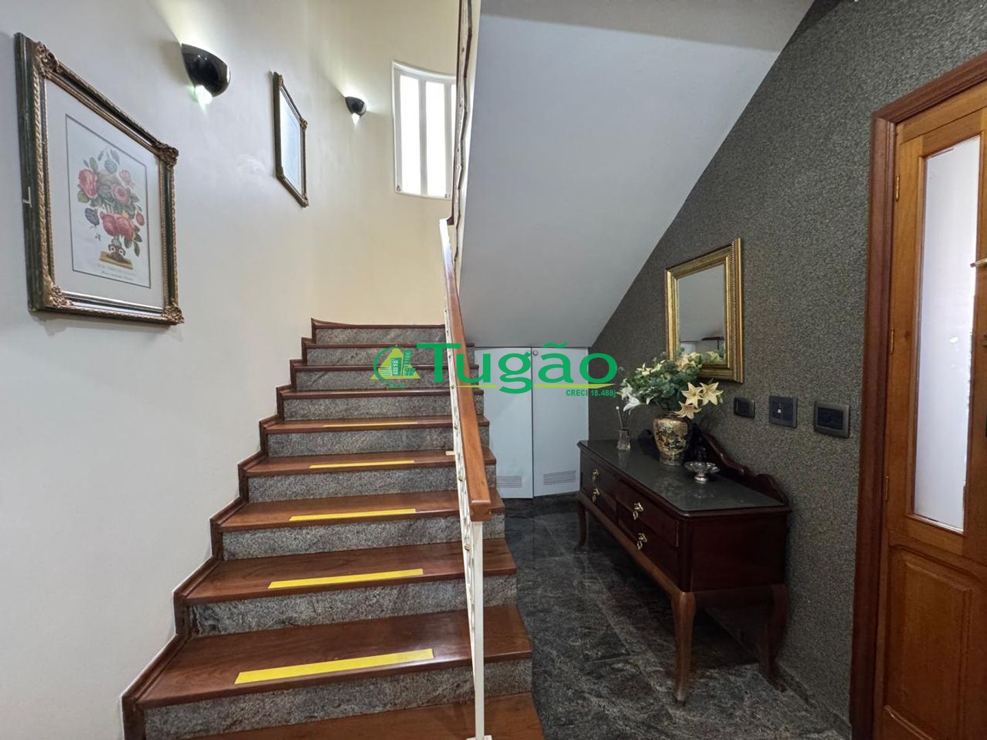Casa com 4 quartos à venda, 402m² — foto 2 de 50