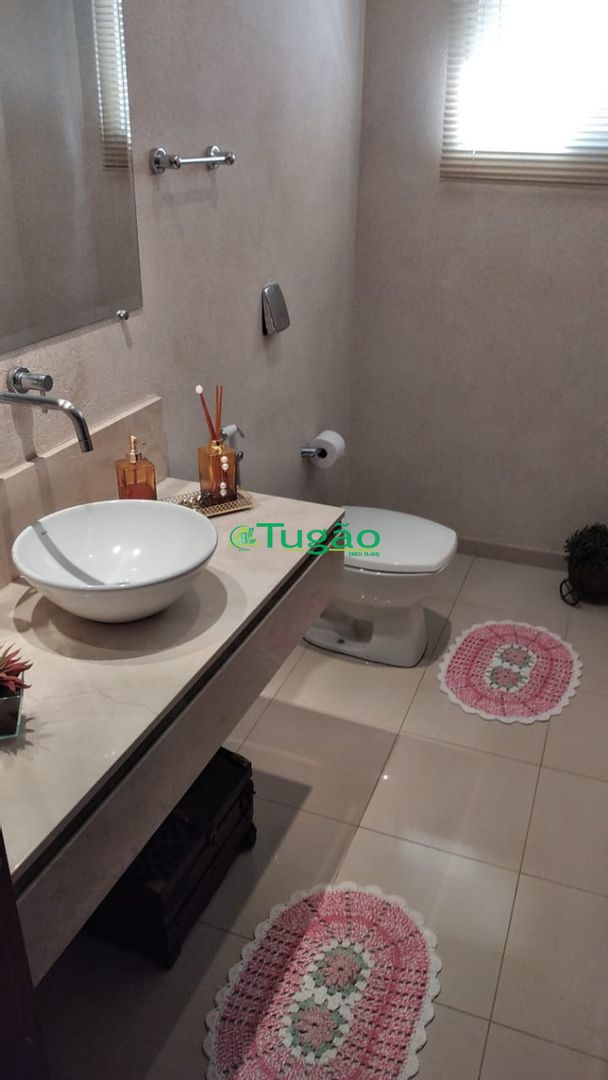 Casa de Condomínio com 4 quartos à venda, 360m² — foto 1 de 15