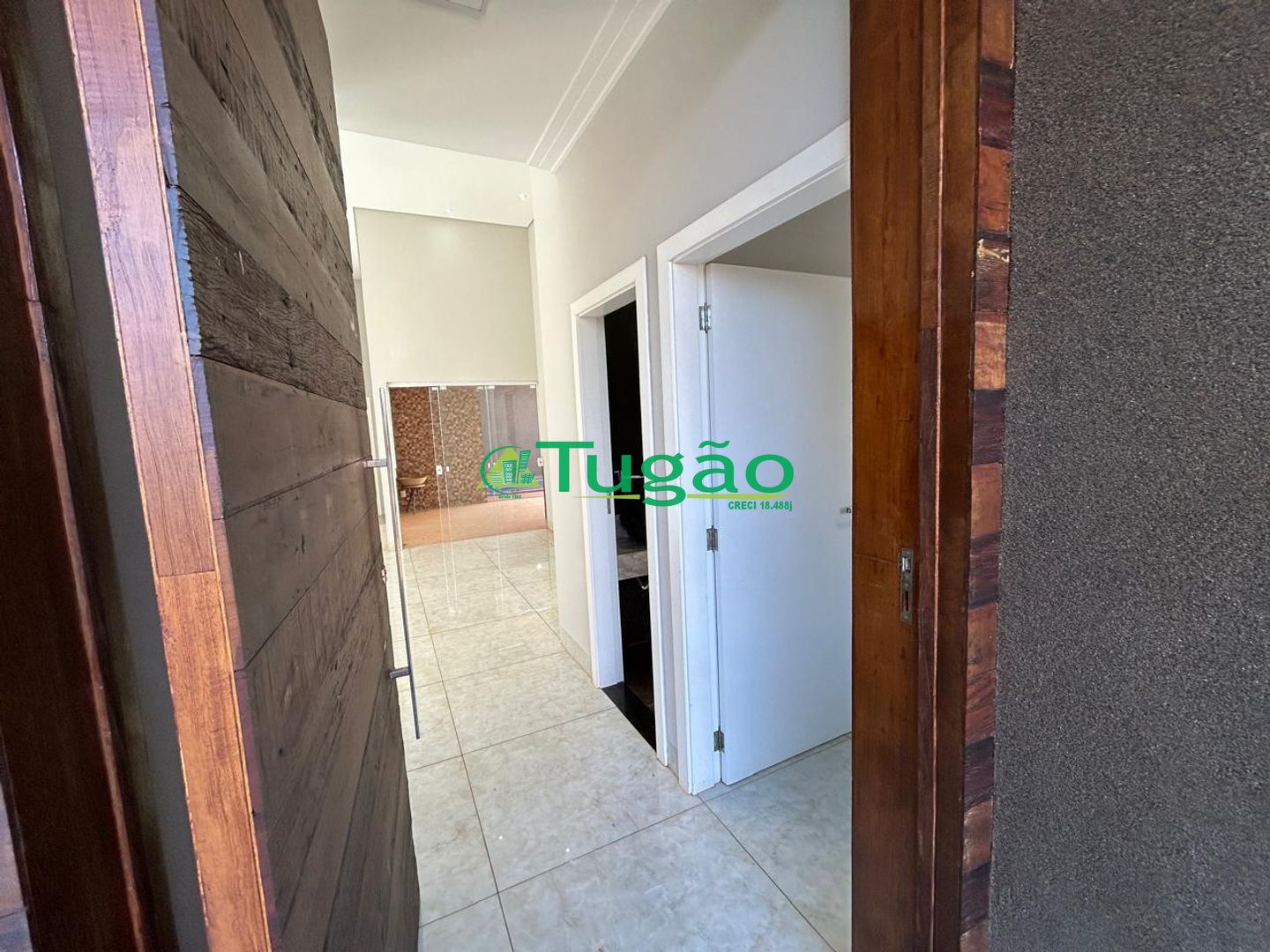 Casa de Condomínio com 4 quartos à venda, 208m² — foto 2 de 26
