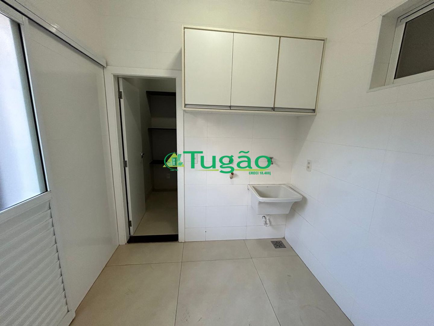 Casa de Condomínio com 4 quartos à venda, 208m² — foto 6 de 26