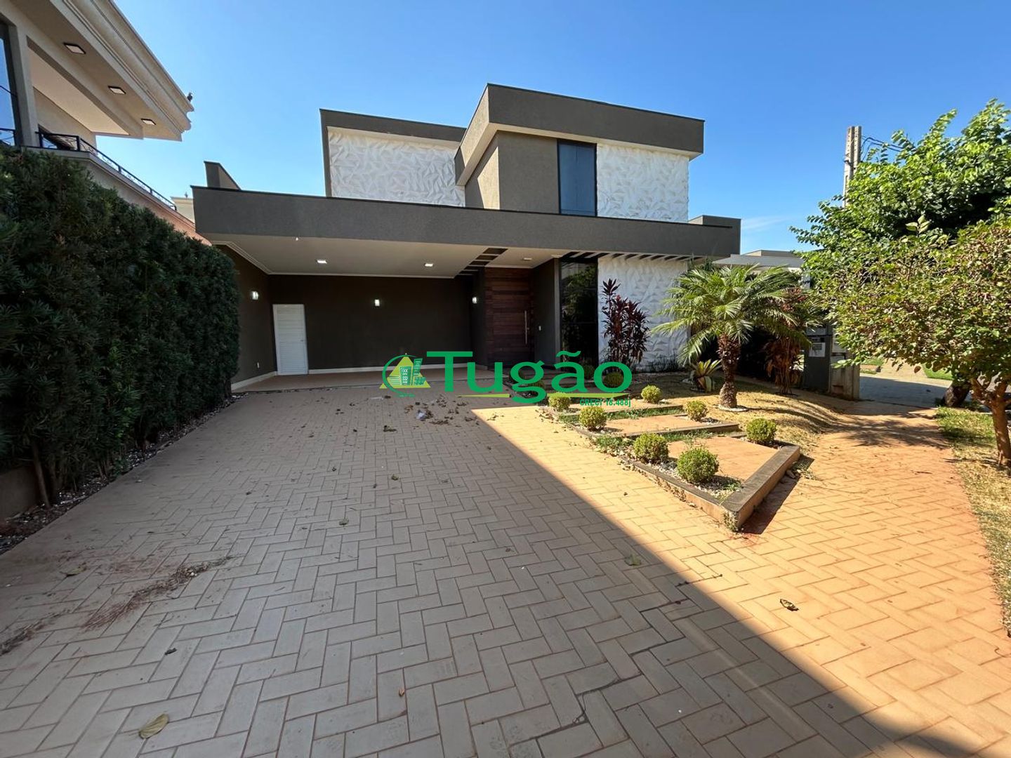 Casa de Condomínio com 4 quartos à venda, 208m² — foto 1 de 26