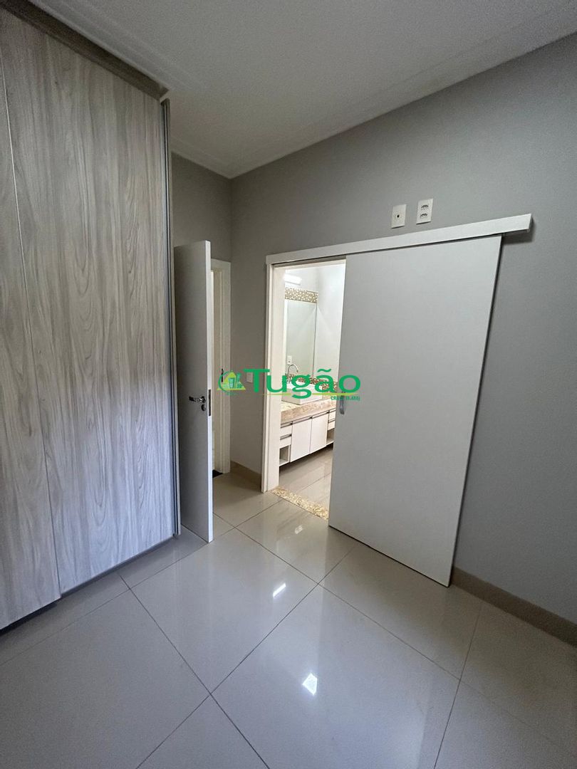 Casa de Condomínio com 4 quartos à venda, 208m² — foto 17 de 26