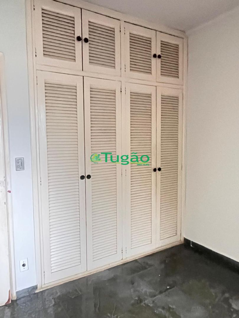 Casa com 4 quartos à venda, 240m² — foto 4 de 8