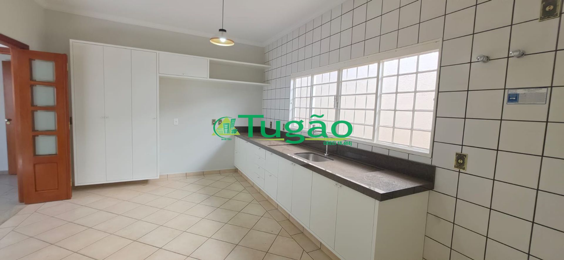 Casa com 4 quartos para aluguel, 330m² — foto 24 de 35