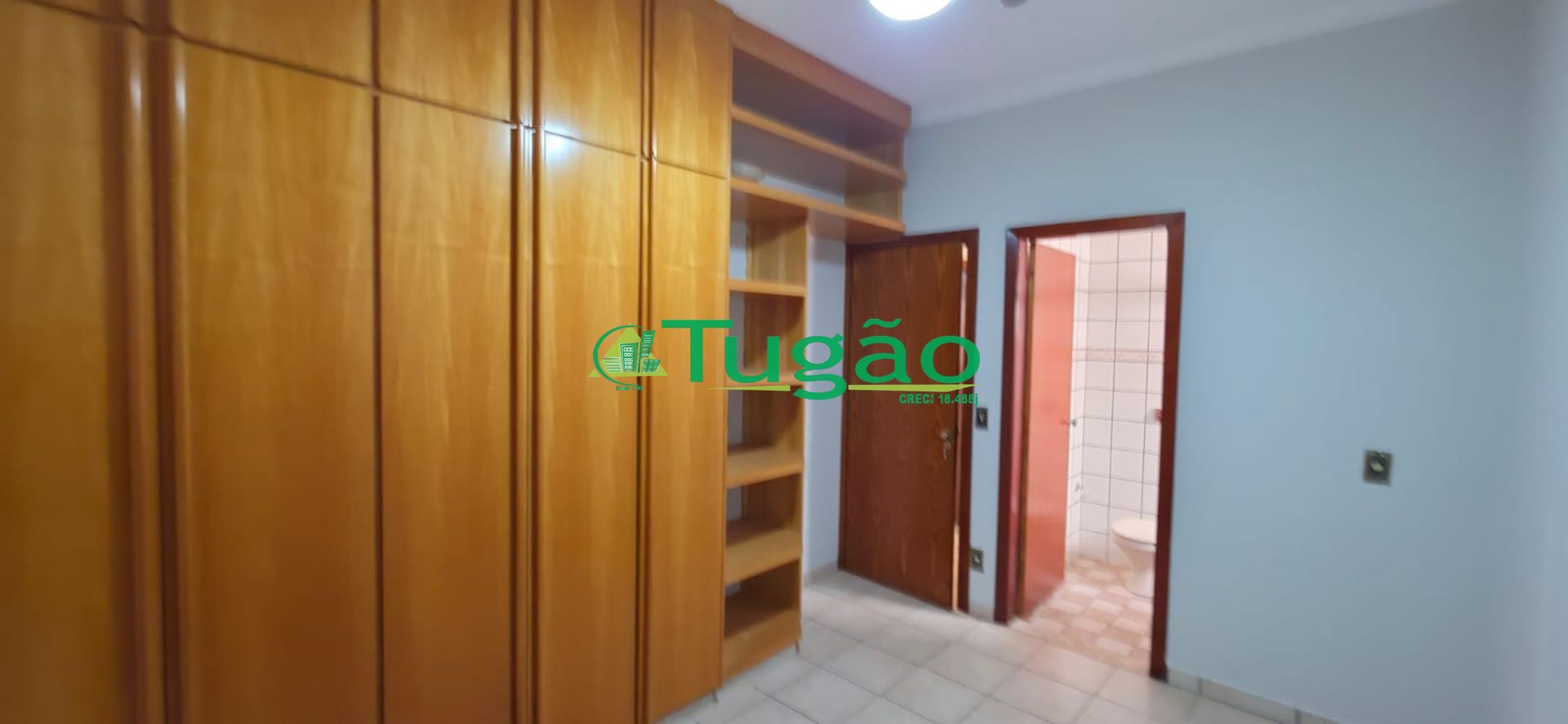 Casa com 4 quartos para aluguel, 330m² — foto 10 de 35
