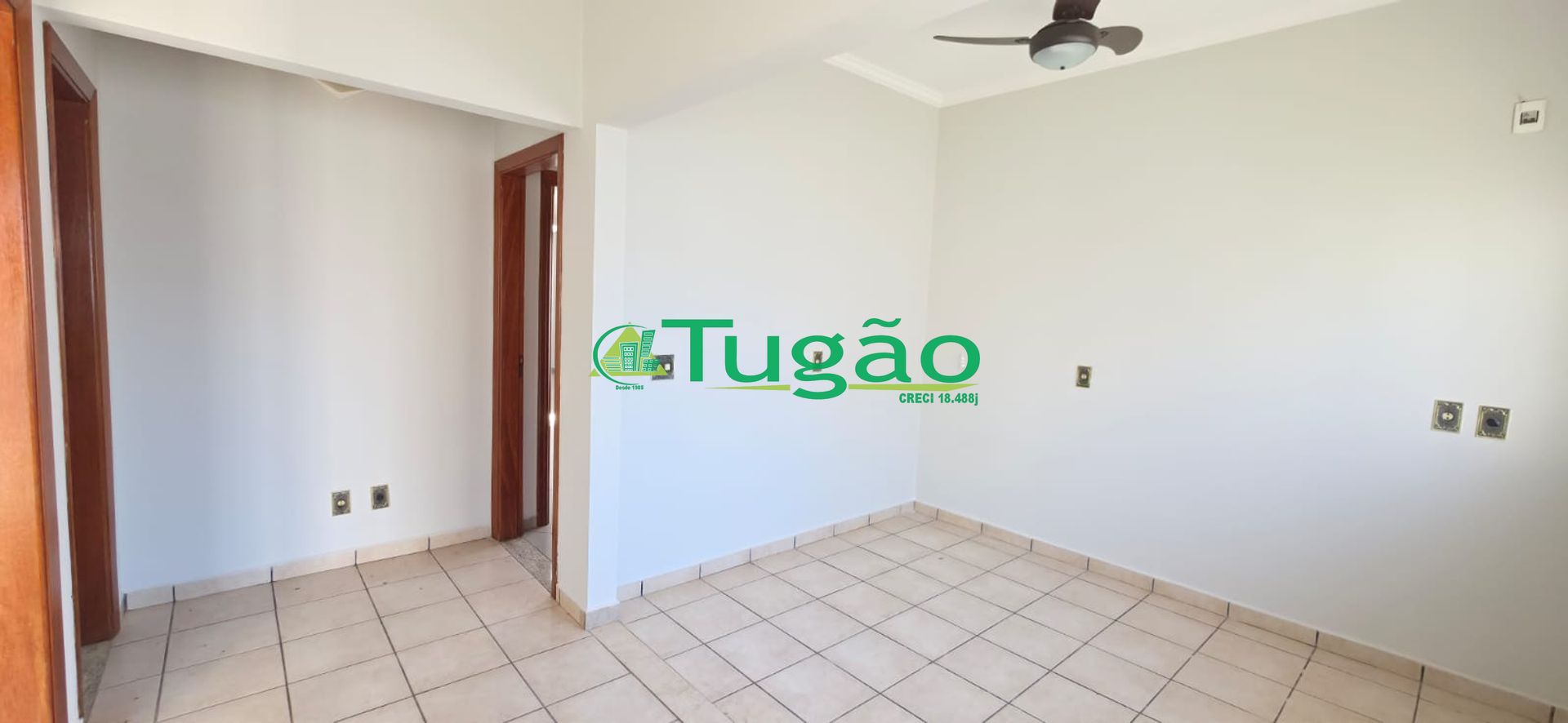 Casa com 4 quartos para aluguel, 330m² — foto 31 de 35