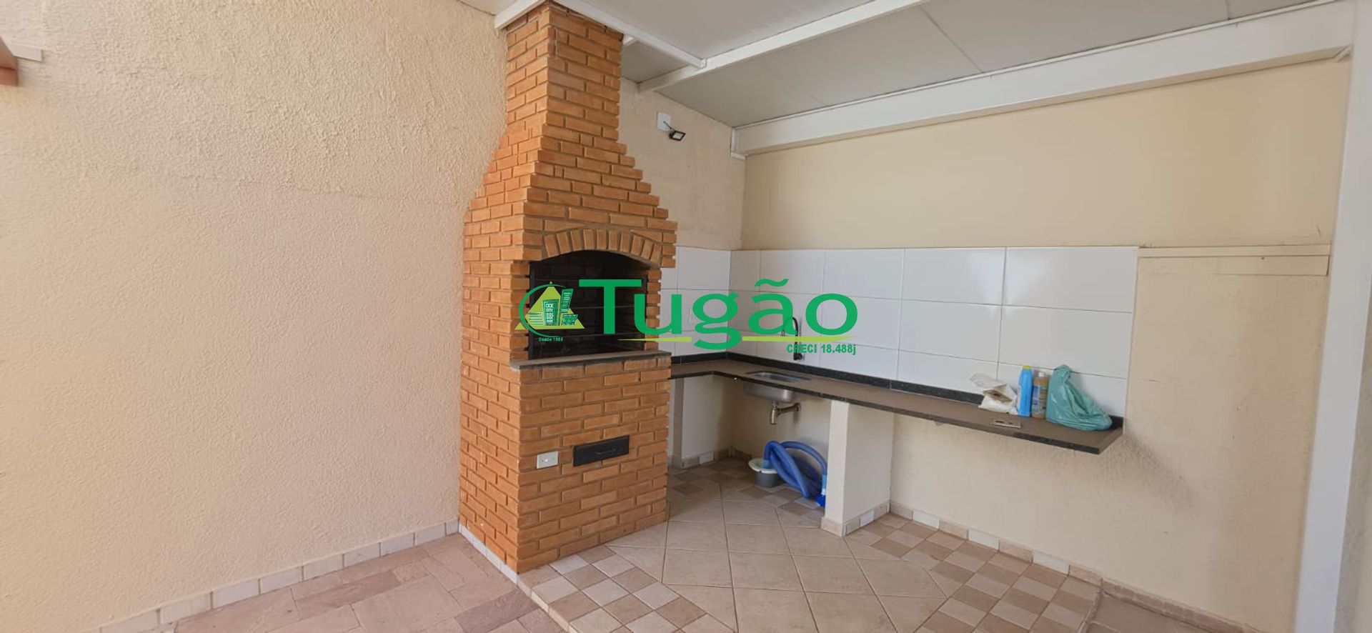 Casa com 4 quartos para aluguel, 330m² — foto 6 de 35