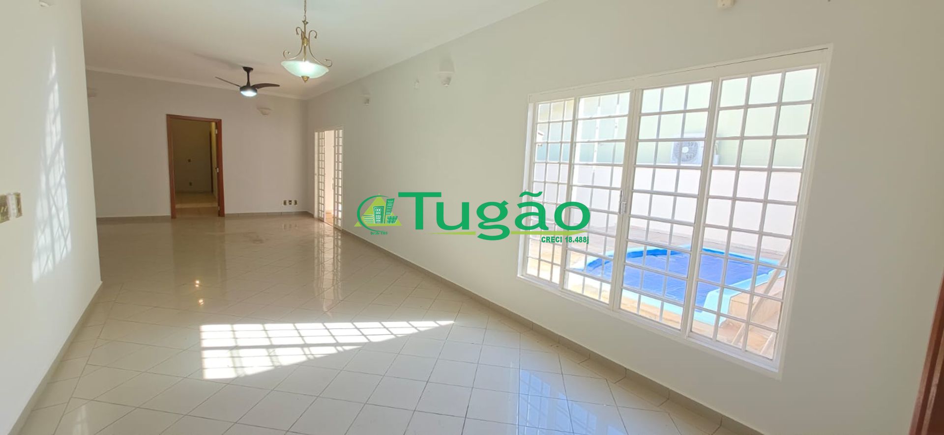 Casa com 4 quartos para aluguel, 330m² — foto 32 de 35