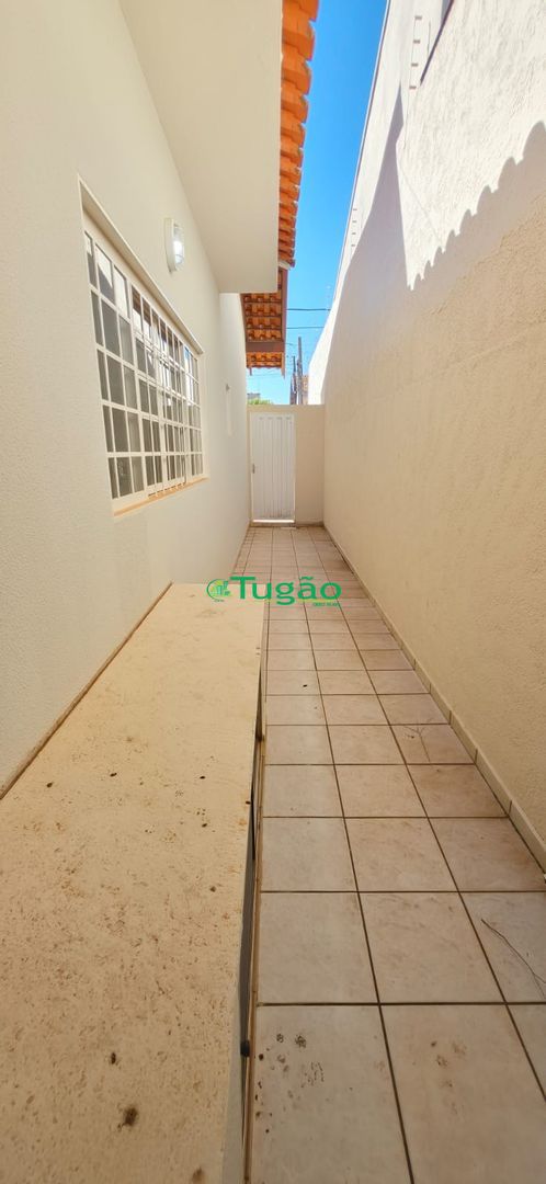 Casa com 4 quartos para aluguel, 330m² — foto 17 de 35