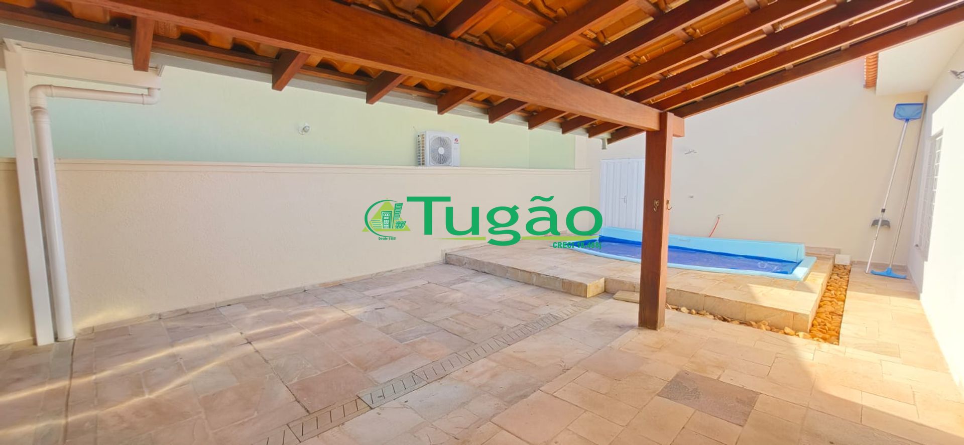 Casa com 4 quartos para aluguel, 330m² — foto 3 de 35