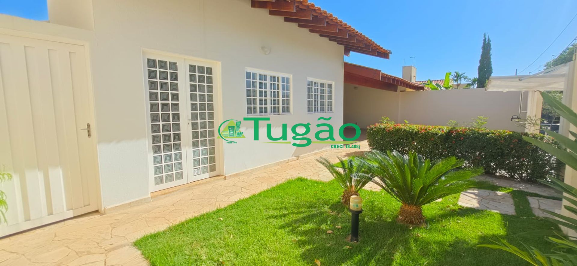 Casa com 4 quartos para aluguel, 330m² — foto 1 de 35