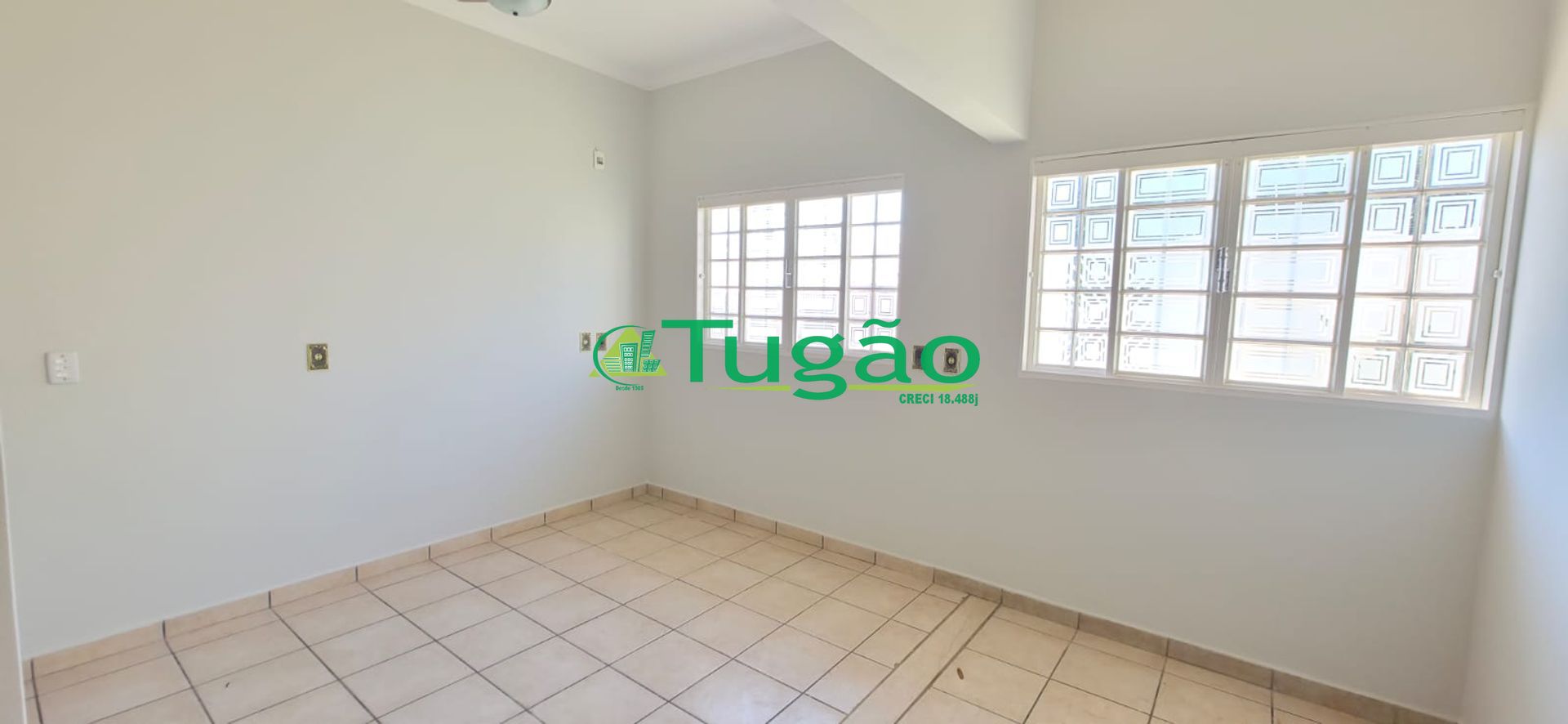 Casa com 4 quartos para aluguel, 330m² — foto 35 de 35