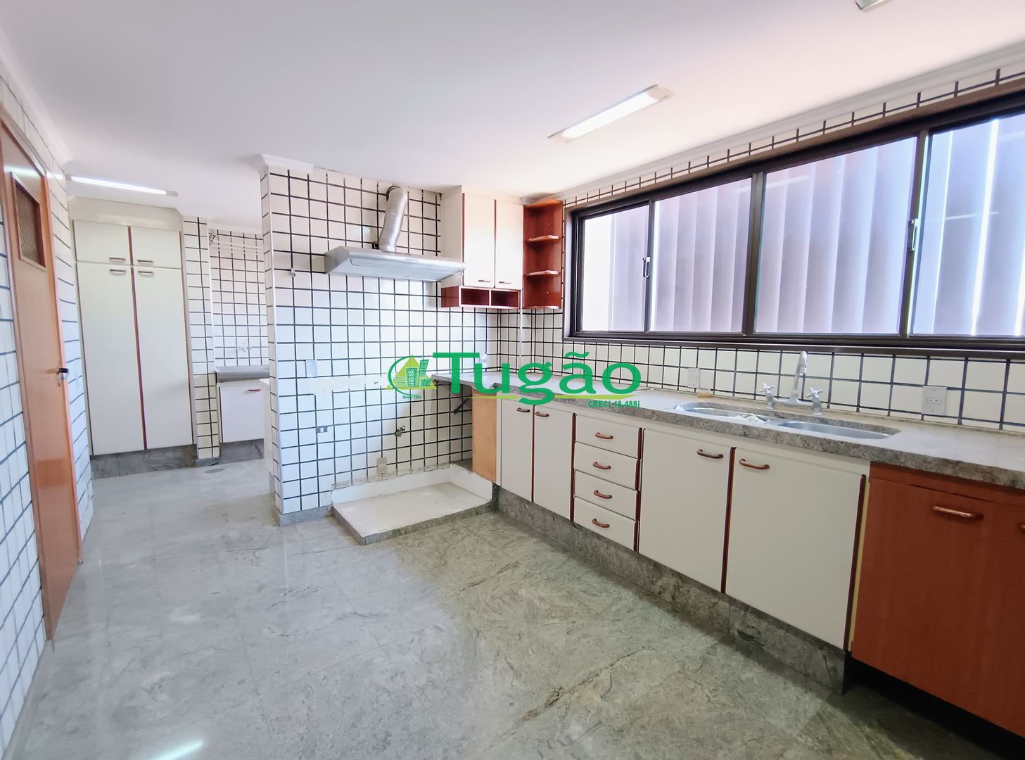 Apartamento com 4 quartos à venda, 395m² — foto 32 de 38